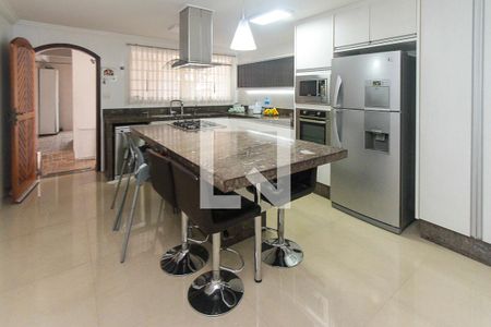 Casa à venda com 240m², 3 quartos e 2 vagasCozinha