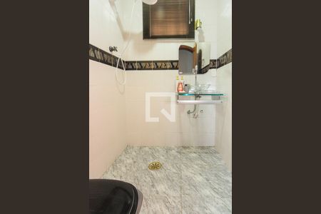 Casa à venda com 240m², 3 quartos e 2 vagasBanheiro do Quarto 1