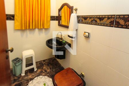 Casa à venda com 240m², 3 quartos e 2 vagasBanheiro Social