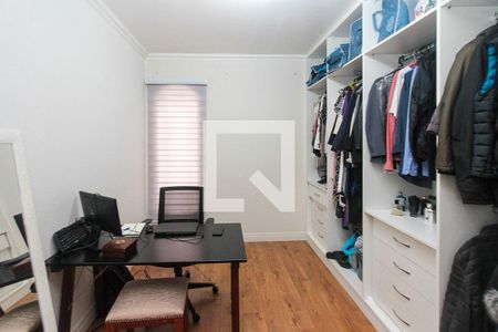 Casa à venda com 240m², 3 quartos e 2 vagasQuarto 03