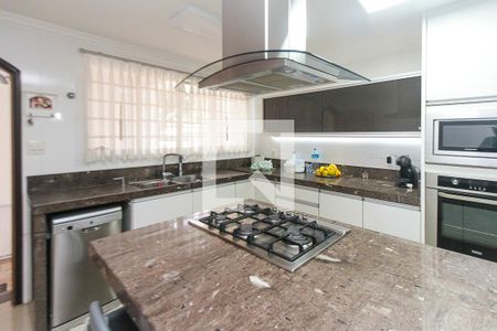 Casa à venda com 240m², 3 quartos e 2 vagasCozinha