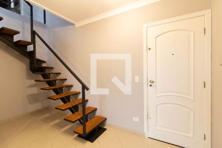 Escada de apartamento para alugar com 2 quartos, 126m² em Jardim Bom Clima, Guarulhos
