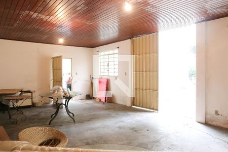 Casa à venda com 399m², 5 quartos e 8 vagasGalpão