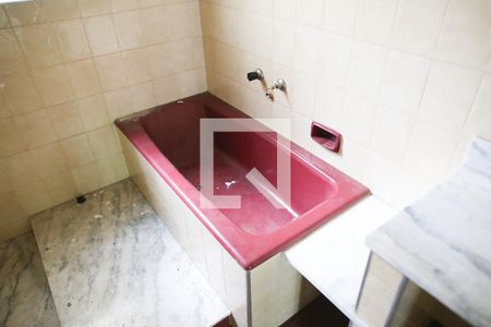 Casa à venda com 399m², 5 quartos e 8 vagasBanheiro 3