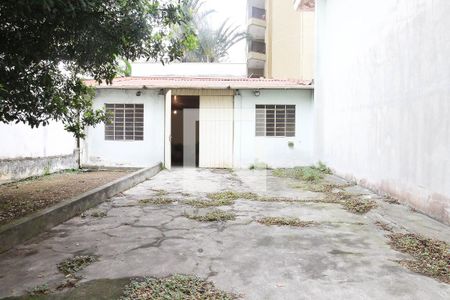 Casa à venda com 399m², 5 quartos e 8 vagasQuintal