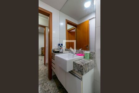 Apartamento à venda com 133m², 2 quartos e 3 vagasBanheiro