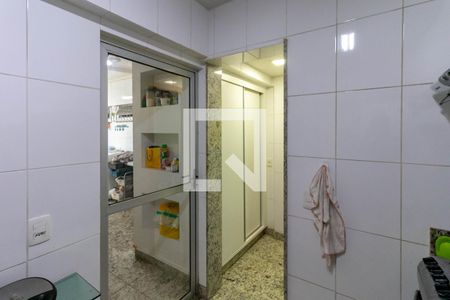 Apartamento à venda com 133m², 2 quartos e 3 vagasCozinha