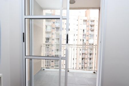 Sacada de apartamento para alugar com 2 quartos, 51m² em Vila Cunha Bueno, São Paulo