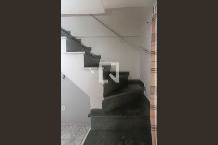 Casa à venda com 148m², 4 quartos e 2 vagas Casa à venda com 148m², 4 quartos e 2 vagasescada