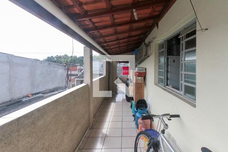 Casa à venda com 148m², 4 quartos e 2 vagas Casa à venda com 148m², 4 quartos e 2 vagasVaranda casa 02