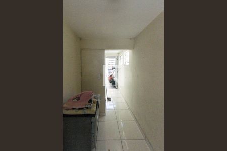 Casa à venda com 148m², 4 quartos e 2 vagas Casa à venda com 148m², 4 quartos e 2 vagasCorredor