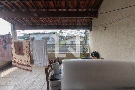 Casa à venda com 148m², 4 quartos e 2 vagas Casa à venda com 148m², 4 quartos e 2 vagasQuintal