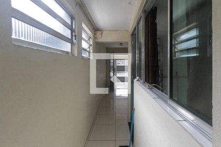 Casa à venda com 148m², 4 quartos e 2 vagas Casa à venda com 148m², 4 quartos e 2 vagasCorredor