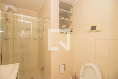 Banheiro de apartamento para alugar com 1 quarto, 45m² em Jardim Lindóia, Porto Alegre