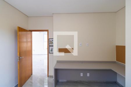 Casa de condomínio para alugar com 260m², 3 quartos e 4 vagas Casa de condomínio para alugar com 260m², 3 quartos e 4 vagasQuarto