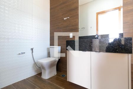 Casa de condomínio para alugar com 260m², 3 quartos e 4 vagas Casa de condomínio para alugar com 260m², 3 quartos e 4 vagasBanheiro da Suíte 02