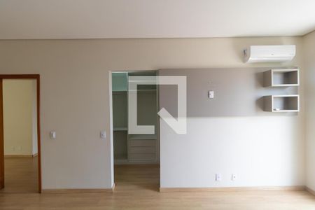 Casa de condomínio para alugar com 260m², 3 quartos e 4 vagas Casa de condomínio para alugar com 260m², 3 quartos e 4 vagasSuíte 03