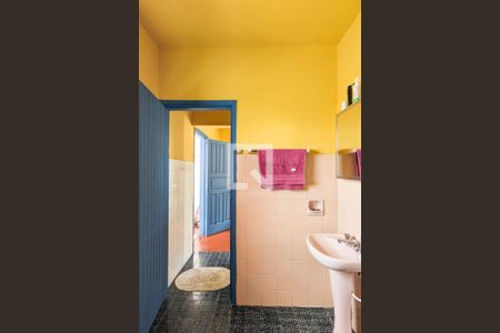 Casa à venda com 119m², 3 quartos e 1 vagaBanheiro