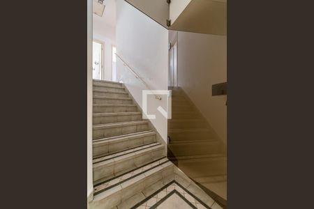 Casa à venda com 293m², 3 quartos e sem vagaEscada