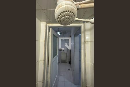 Apartamento à venda com 82m², 3 quartos e sem vaga Apartamento à venda com 82m², 3 quartos e sem vagaBanheiro de serviço