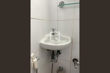 Apartamento à venda com 82m², 3 quartos e sem vaga Apartamento à venda com 82m², 3 quartos e sem vagaBanheiro de serviço