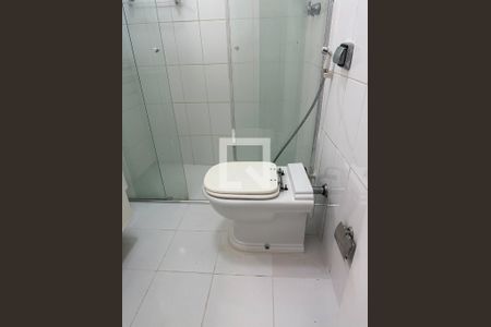 Apartamento à venda com 82m², 3 quartos e sem vaga Apartamento à venda com 82m², 3 quartos e sem vagaBanheiro Social