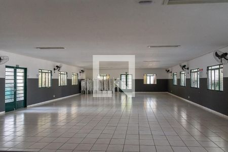 Apartamento para alugar com 47m², 2 quartos e 1 vaga Apartamento para alugar com 47m², 2 quartos e 1 vagaÁrea comum - Salão de festas