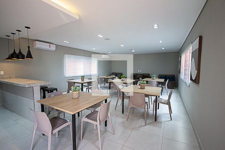 Apartamento para alugar com 46m², 2 quartos e 1 vaga Apartamento para alugar com 46m², 2 quartos e 1 vagaÁrea comum - Salão de festas