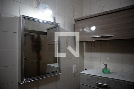 Casa à venda com 180m², 4 quartos e 2 vagasBanheiro
