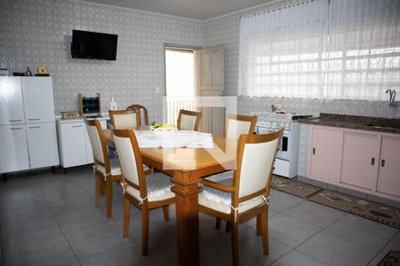 Casa à venda com 180m², 4 quartos e 2 vagasCozinha