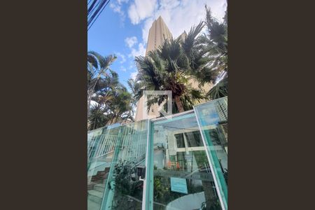 Apartamento para alugar com 56m², 2 quartos e 1 vaga Apartamento para alugar com 56m², 2 quartos e 1 vagaFachada