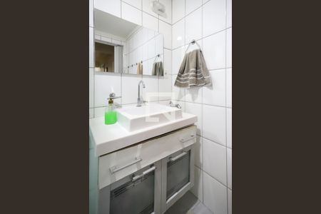 Apartamento para alugar com 56m², 2 quartos e 1 vaga Apartamento para alugar com 56m², 2 quartos e 1 vagaBanheiro