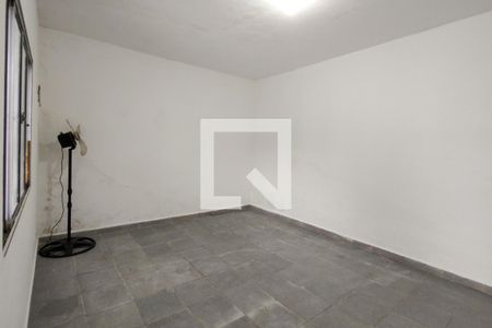 Casa para alugar com 120m², 2 quartos e 2 vagasEdícula/quarto 2