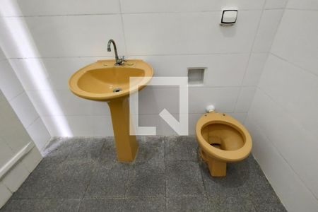 Casa para alugar com 120m², 2 quartos e 2 vagasBanheiro