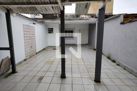 Casa para alugar com 120m², 2 quartos e 2 vagasQuintal