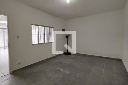Casa para alugar com 120m², 2 quartos e 2 vagasEdícula/quarto 2