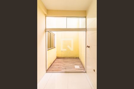 Casa à venda com 101m², 2 quartos e 1 vagaÁrea de Serviço