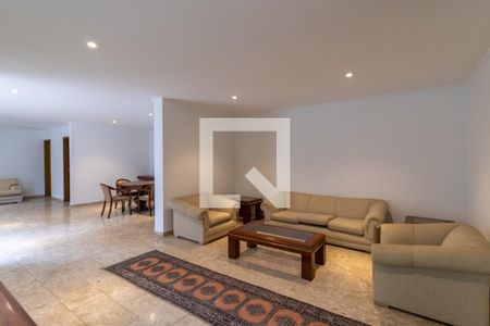 Apartamento para alugar com 208m², 4 quartos e 4 vagasÁrea comum 