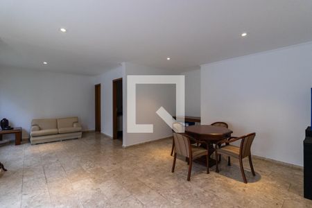 Apartamento para alugar com 208m², 4 quartos e 4 vagasÁrea comum 