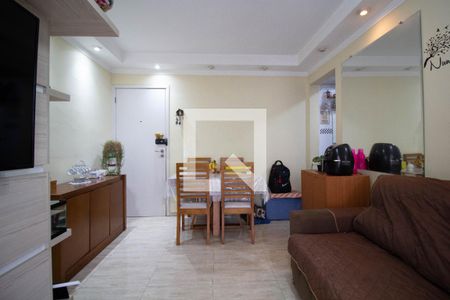 Sala de apartamento à venda com 2 quartos, 51m² em Vila Carmosina, São Paulo