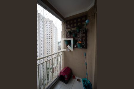 varanda de apartamento à venda com 2 quartos, 51m² em Vila Carmosina, São Paulo
