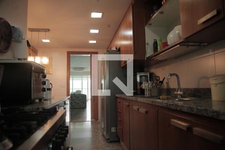 Apartamento à venda com 180m², 4 quartos e 3 vagasCozinha