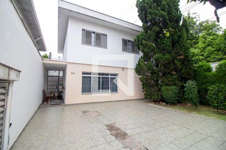 Casa à venda com 157m², 3 quartos e 3 vagasGaragem