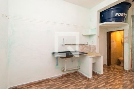 Sala/Cozinha de casa para alugar com 1 quarto, 40m² em Parque dos Bancarios, São Paulo