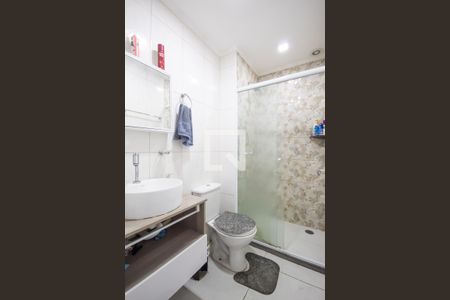 Apartamento à venda com 79m², 3 quartos e 1 vaga Apartamento à venda com 79m², 3 quartos e 1 vagaBanheiro 2