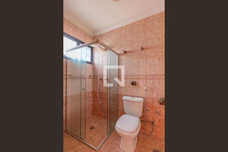 Apartamento à venda com 400m², 4 quartos e 3 vagasBanheiro da Suíte 2