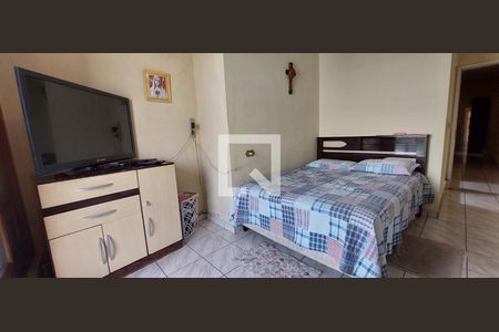 Casa à venda com 230m², 3 quartos e 2 vagas Casa à venda com 230m², 3 quartos e 2 vagasQuarto 1 suíte