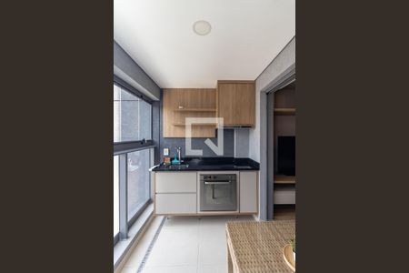 Varanda de kitnet/studio para alugar com 1 quarto, 29m² em Indianópolis, São Paulo