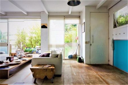 Casa à venda com 3 quartos, 215m² em Vila Progredior, São Paulo