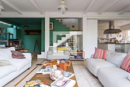 Casa à venda com 3 quartos, 215m² em Vila Progredior, São Paulo